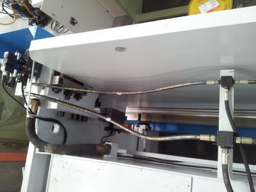 CNC hoàn toàn tự động bấm phanh công cụ cách mạng cho tấm kim loại uốn cong và hình thành