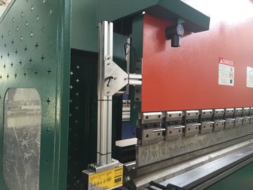 Hệ thống điều khiển E21 Máy phanh ép thủy lực với hệ thống điều khiển tiên tiến