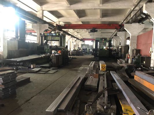 dụng cụ / khuôn cực tròn & đa giác hình nón cho cột đèn 10m cho nhà sản xuất cột đèn russia